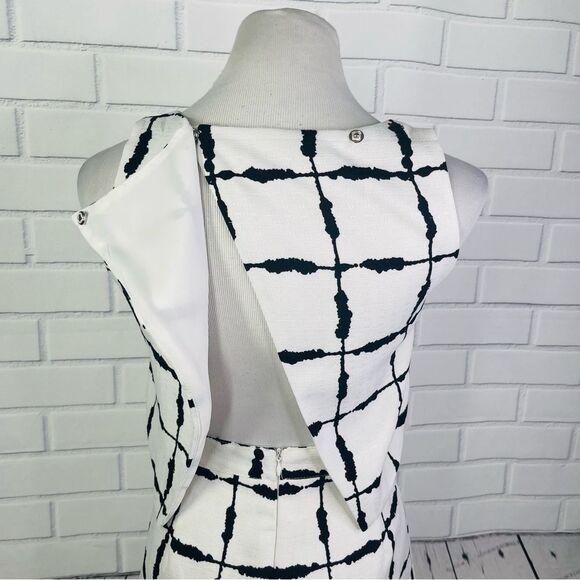 GanLan Collection White & Black Backless Romper - Small - Picture 11 of 14